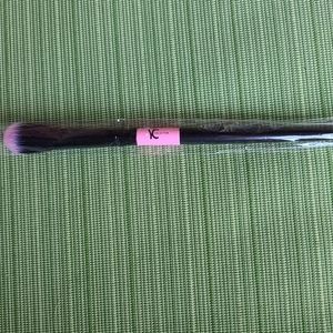 💄 5/$20 YC Collection Y02 Glow Brush